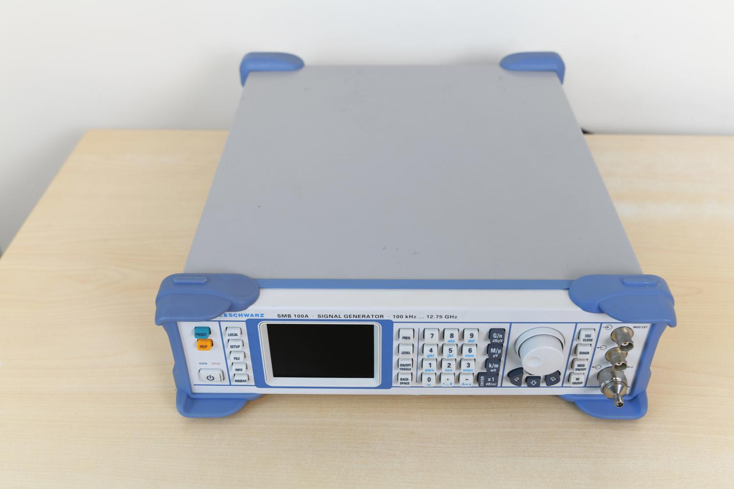 Генератор сигналов Rohde & Schwarz SMB100A